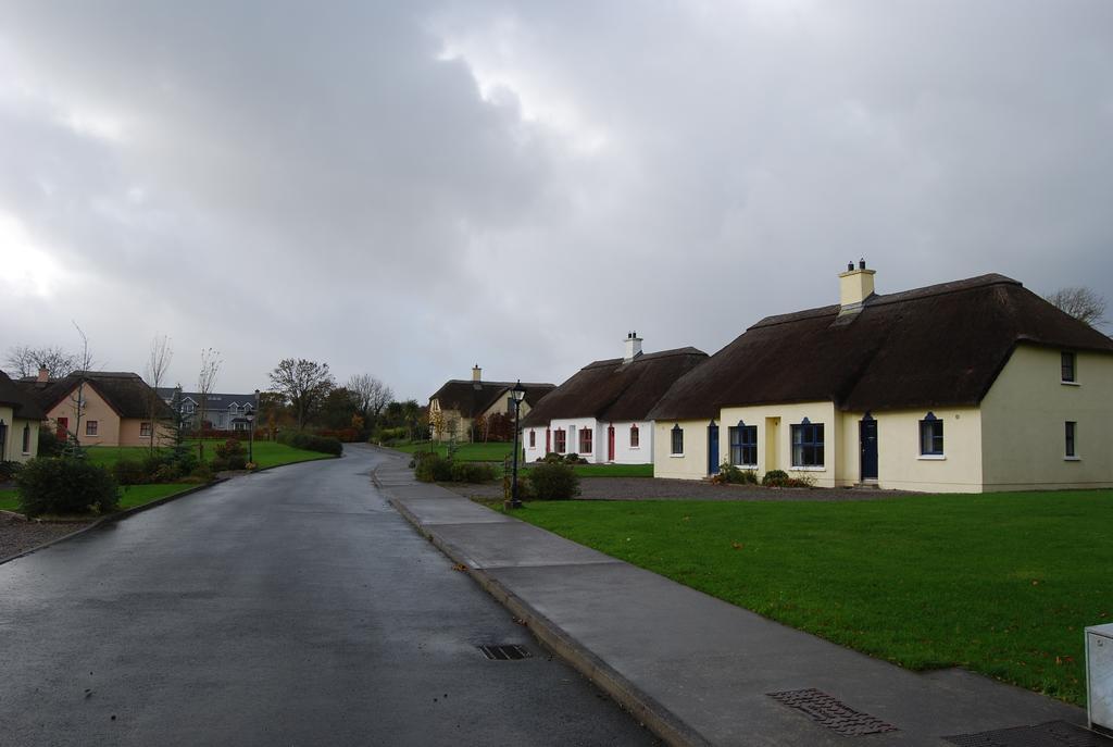 Old Killarney Cottages Eksteriør billede