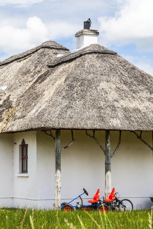 Old Killarney Cottages Eksteriør billede