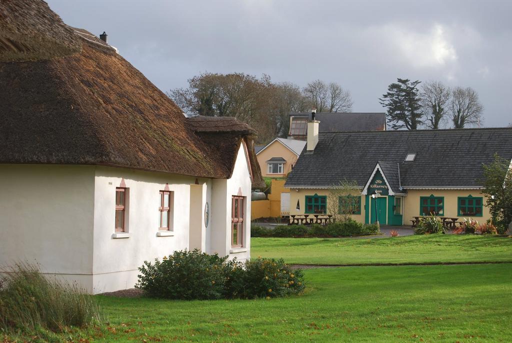 Old Killarney Cottages Eksteriør billede